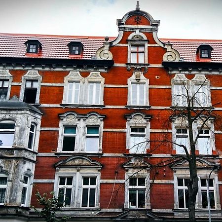Art Mieszkanie Blisko Dworca Pkp Walbrzych Miasto Exterior photo
